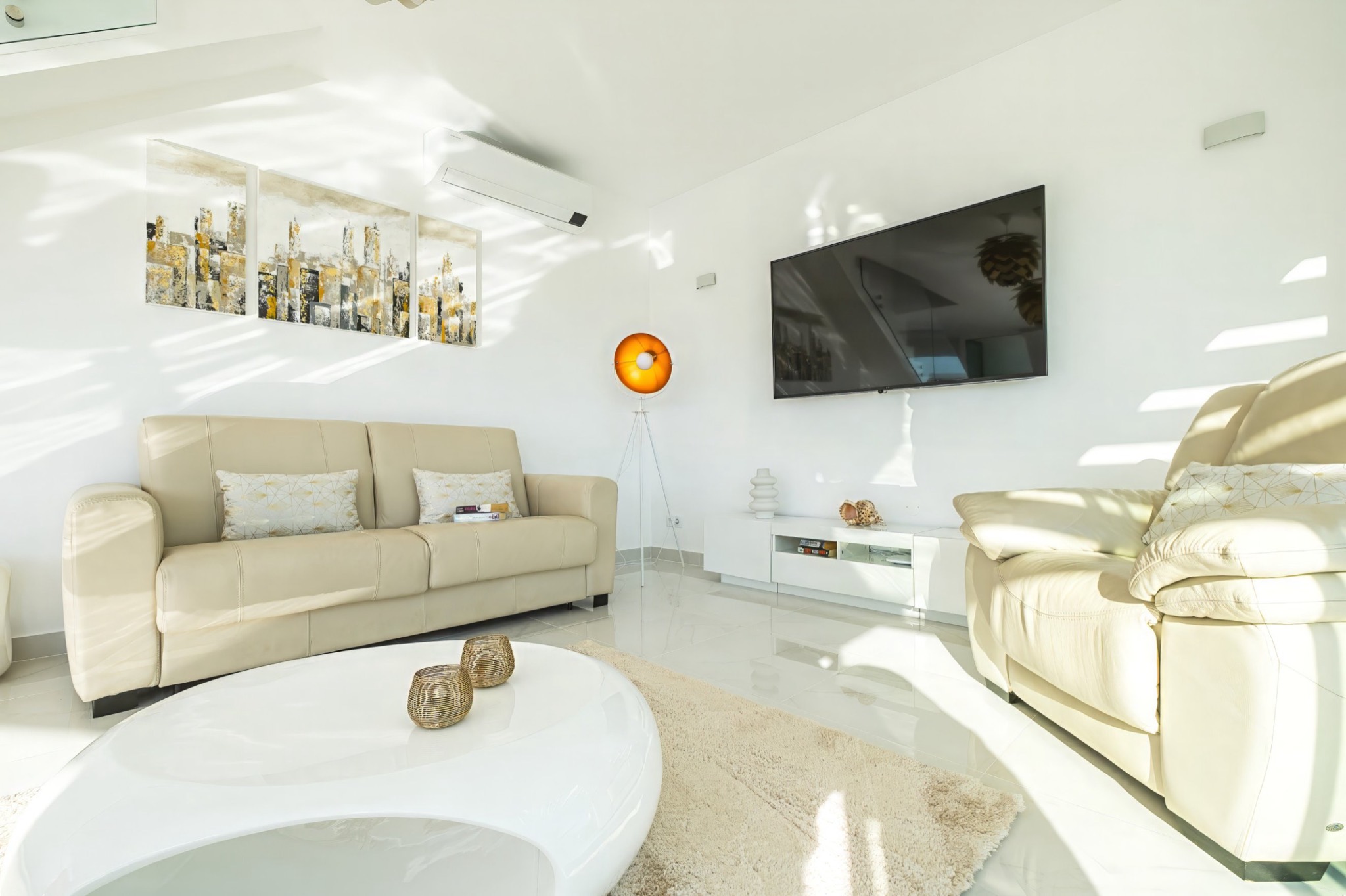 Boa Vida living room