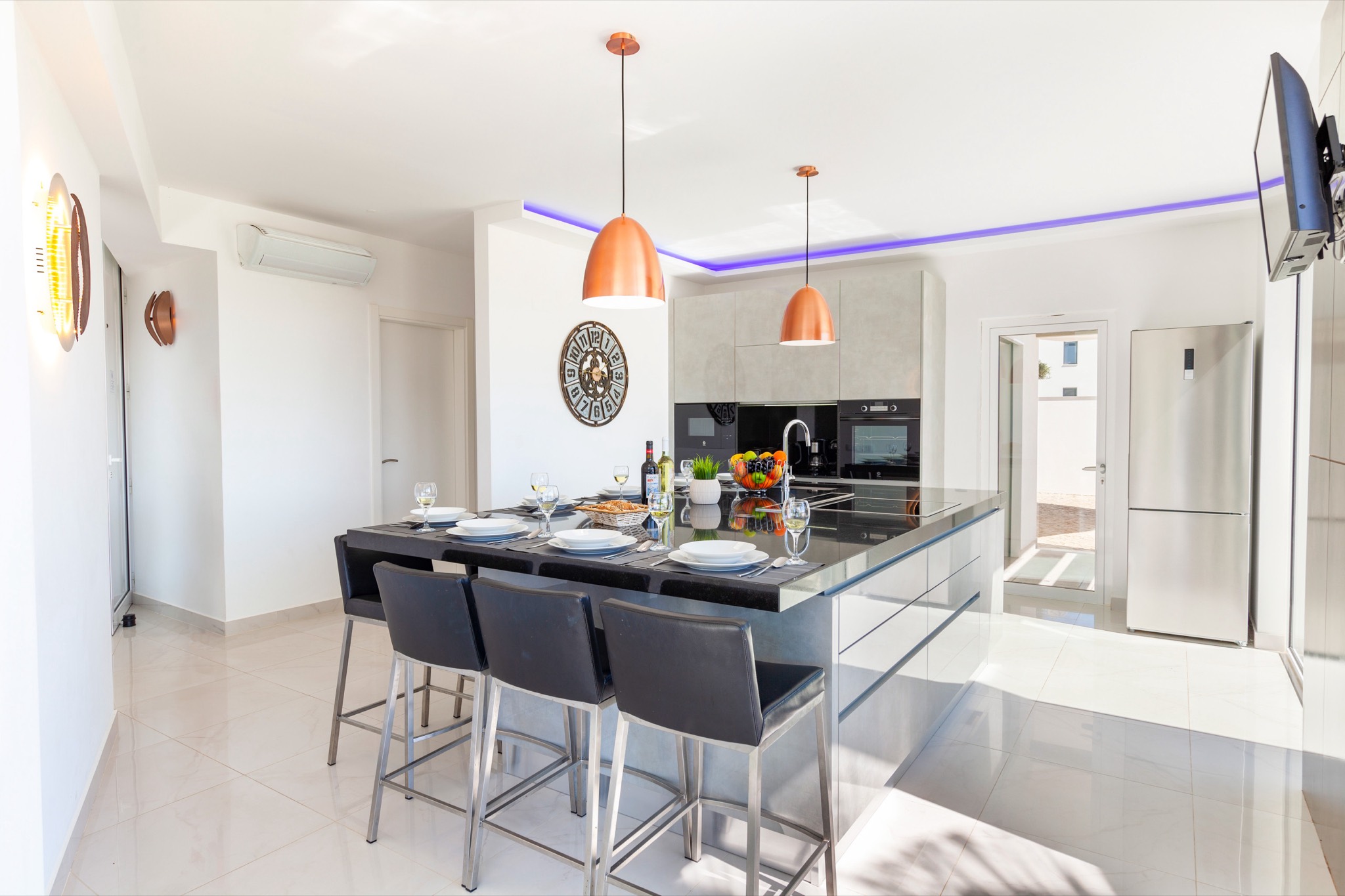 Catalina kitchen island