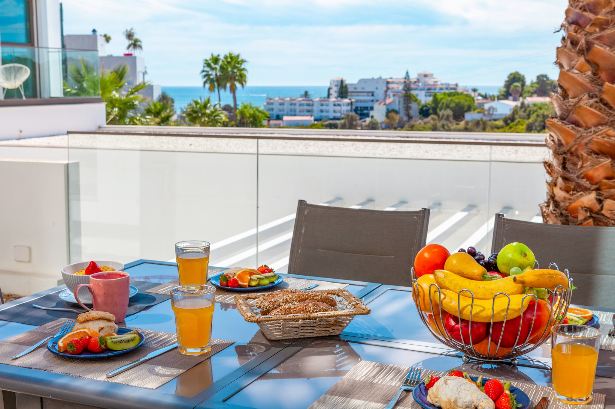 Catalina breakfast terrace
